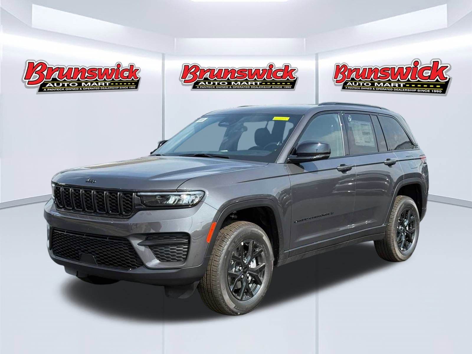 2025 Jeep Grand Cherokee Altitude's photo