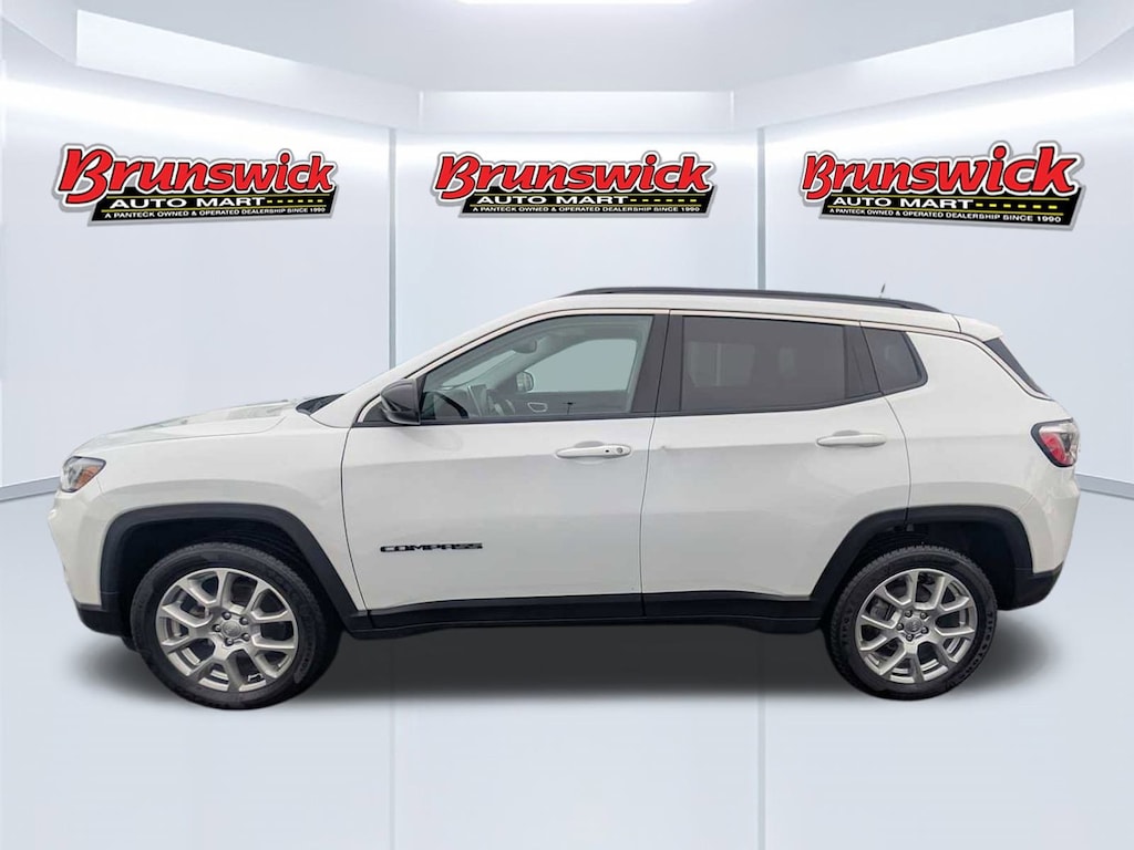 Used 2022 Jeep Compass Latitude Lux SUV