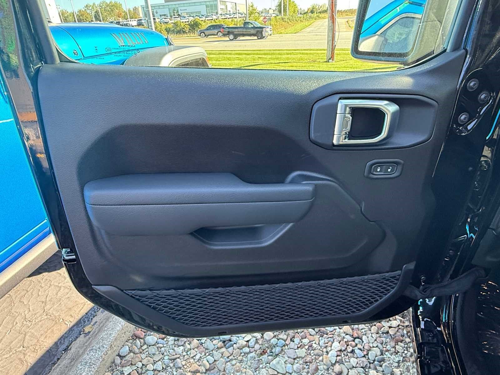 2026 Jeep Wrangler 2-Door Sport's photo