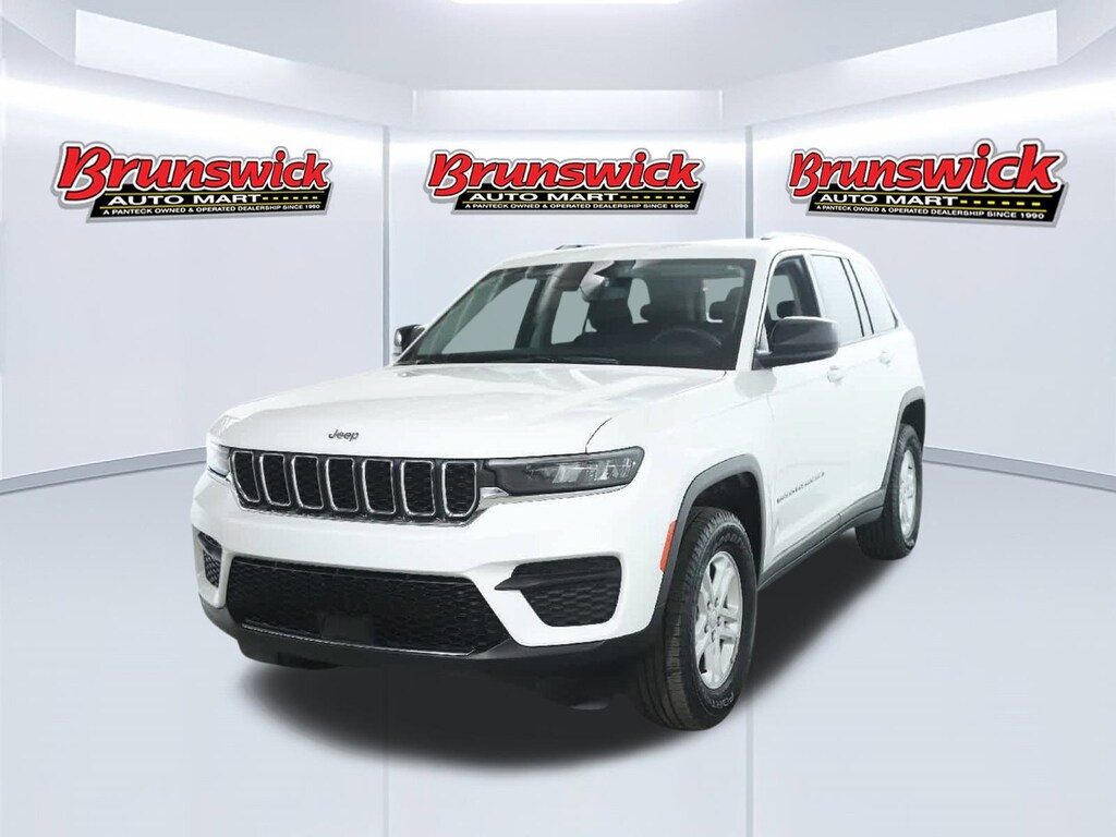 Used 2023 Jeep Grand Cherokee Laredo SUV