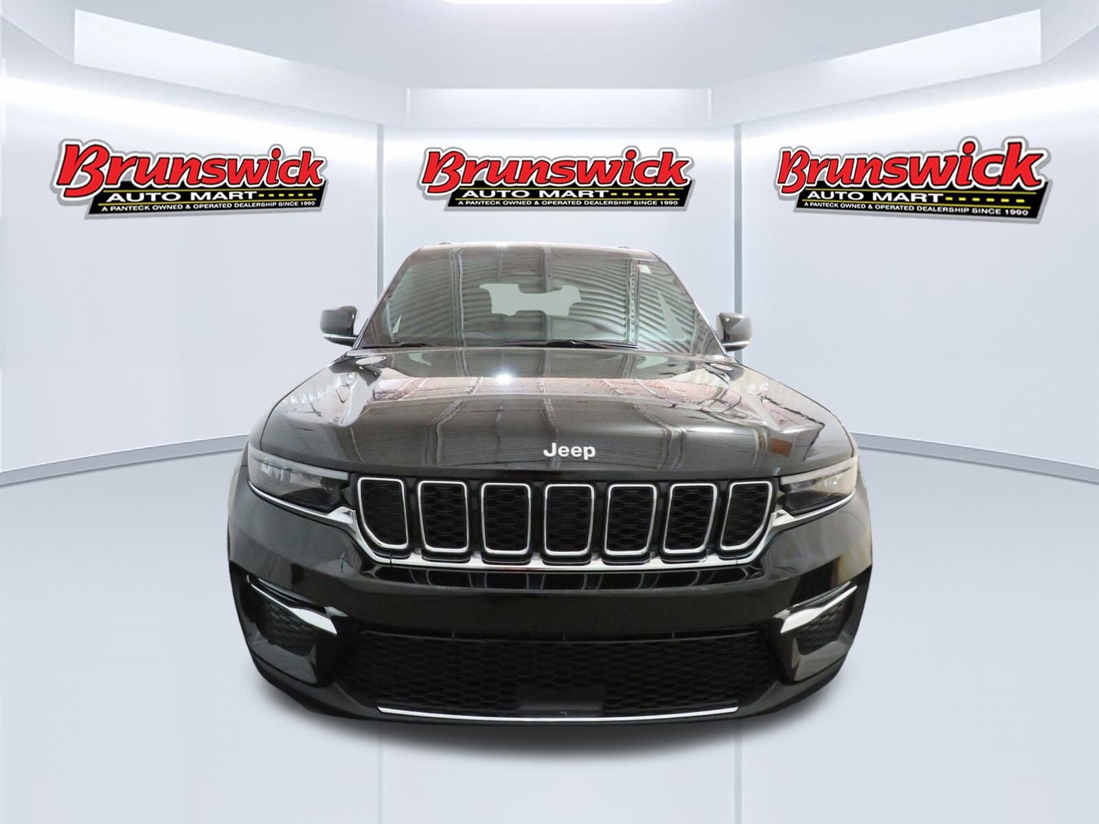 2024 Jeep Grand Cherokee Limited photo 3