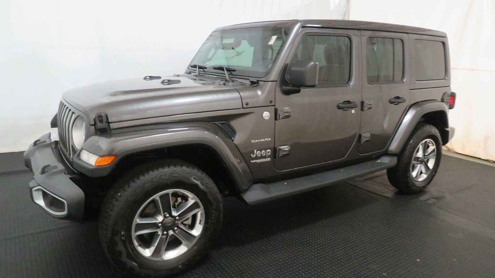 2021 Jeep Wrangler Unlimited Sahara photo 2