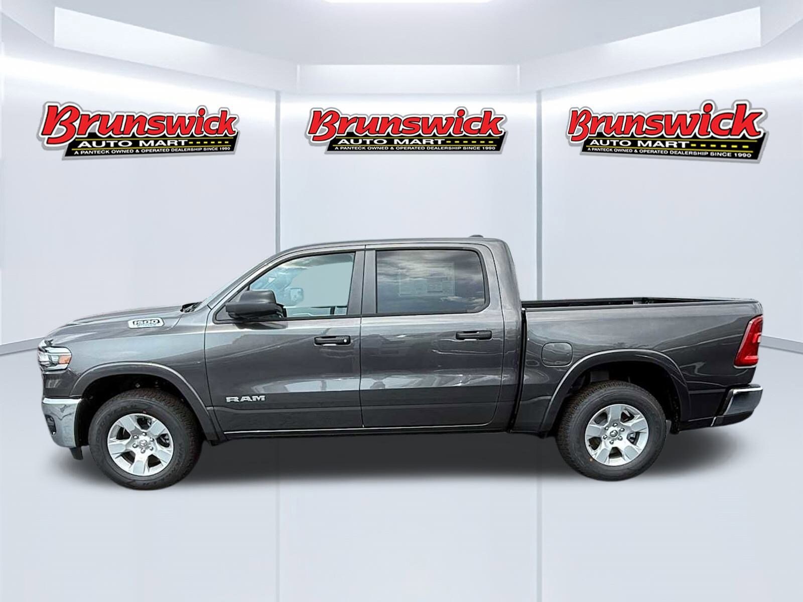2025 Ram 1500 Big Horn photo 2