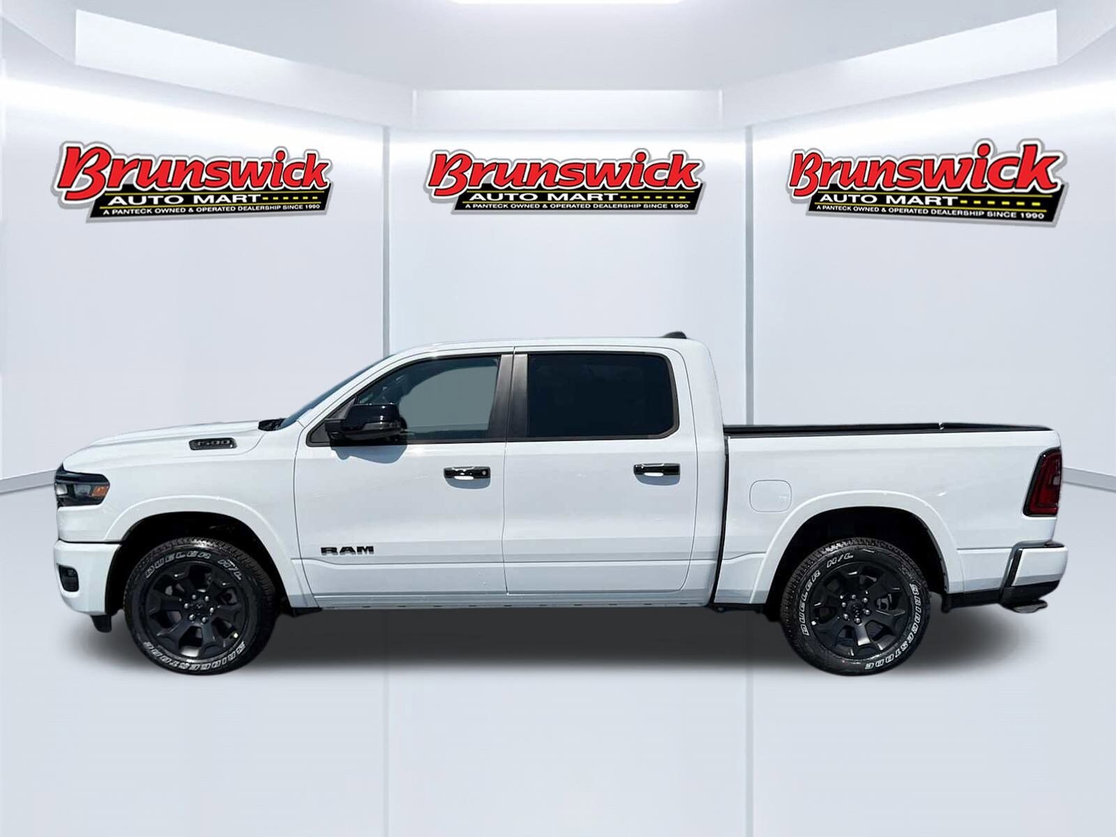 2026 Ram 1500 Big Horn photo 2
