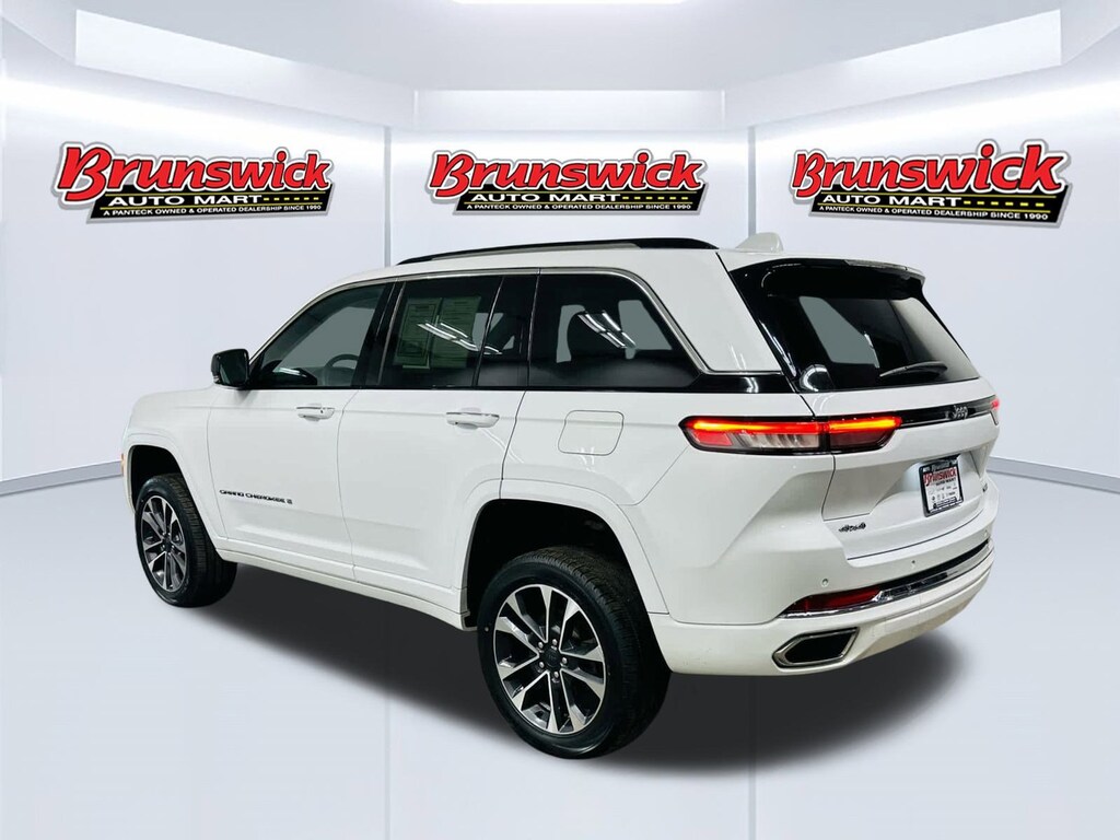 Used 2022 Jeep Grand Cherokee Overland SUV