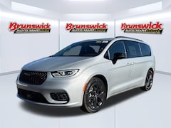 2026 Chrysler Pacifica SELECT Passenger Van