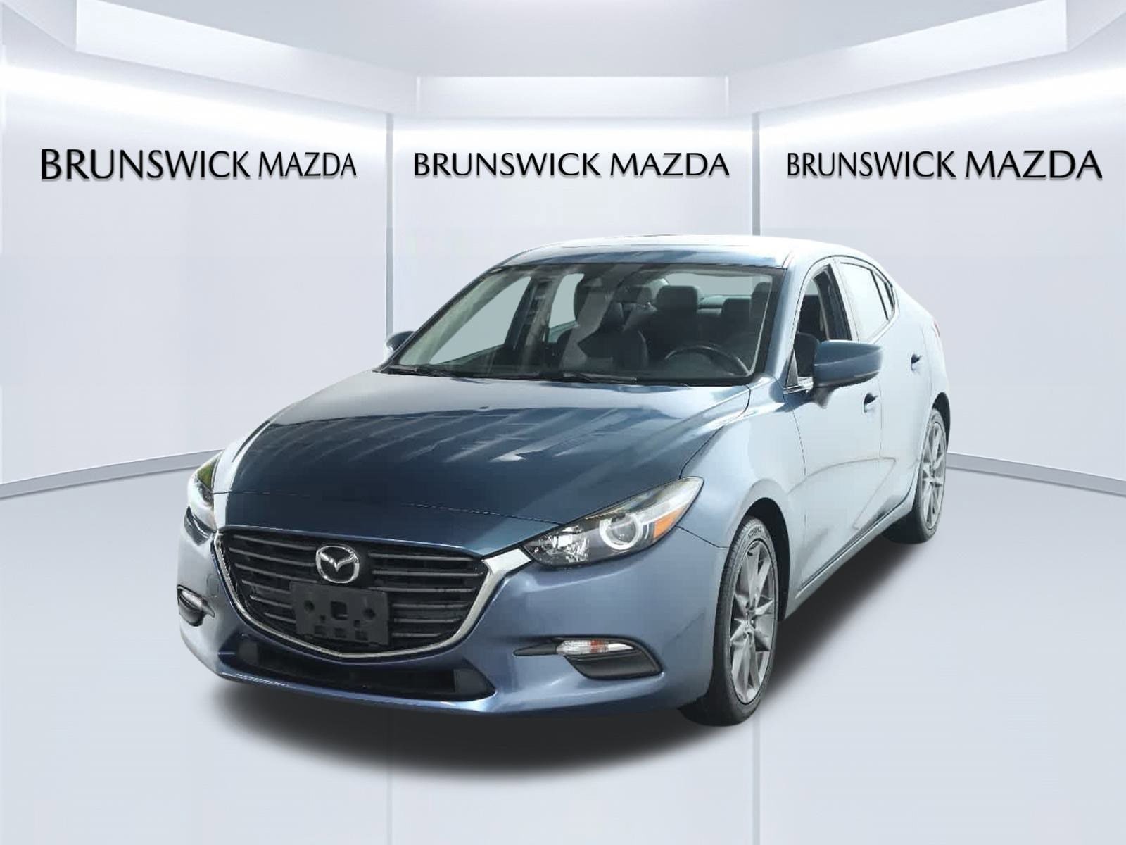 2018 Mazda Mazda3 Touring's photo
