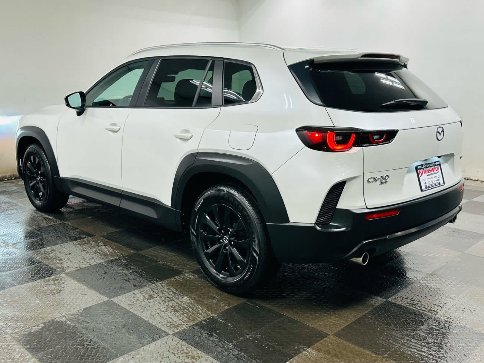 2025 Mazda CX-50 2.5 S Preferred photo 4