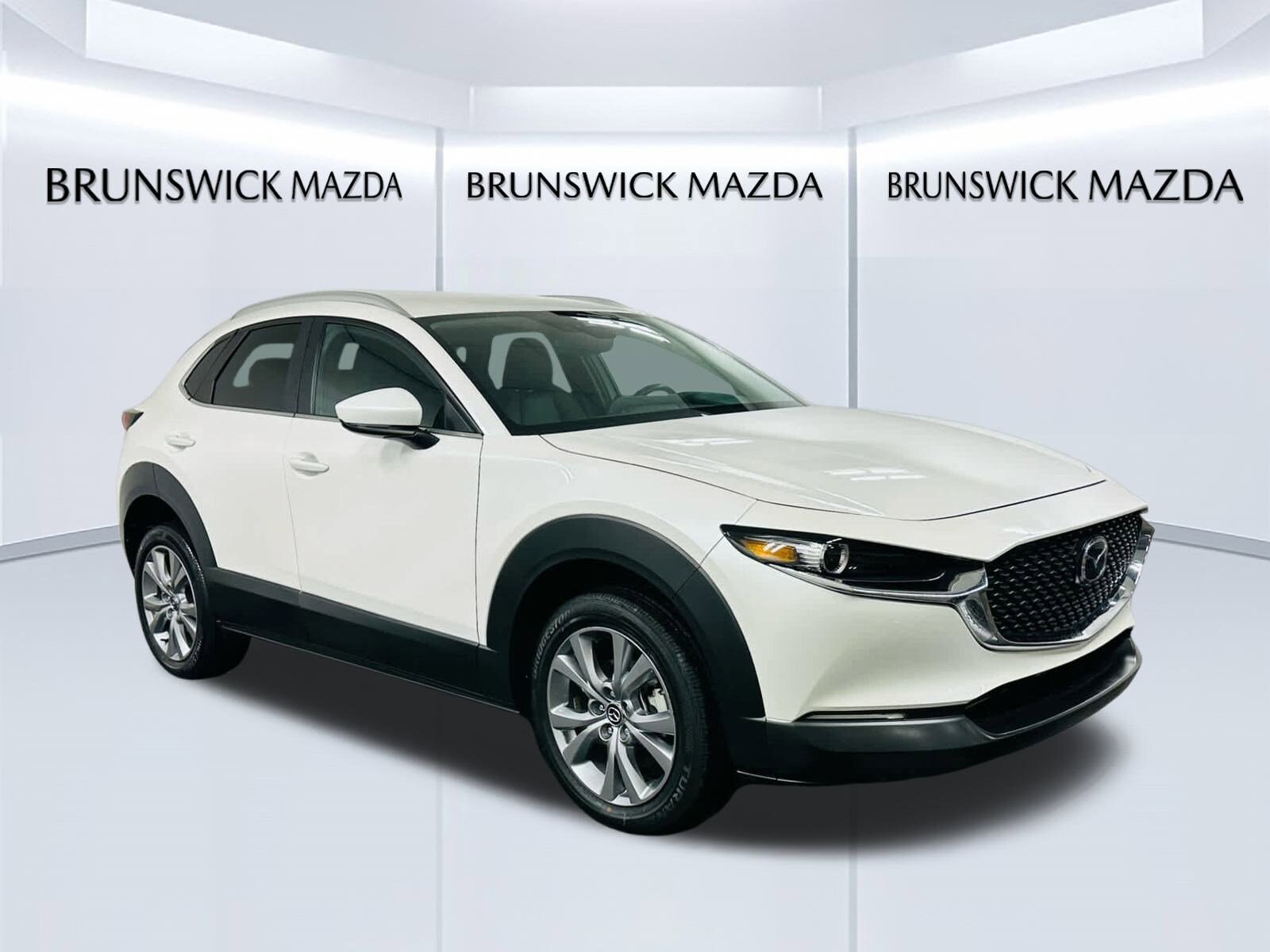2022 Mazda CX-30 2.5 Select photo 3