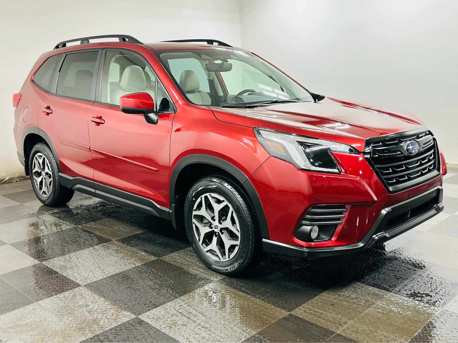 2022 Subaru Forester Premium photo 3