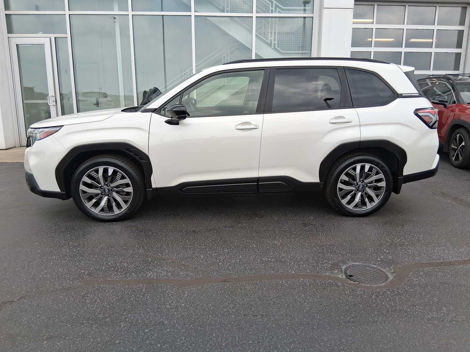 2025 Subaru Forester Touring photo 3
