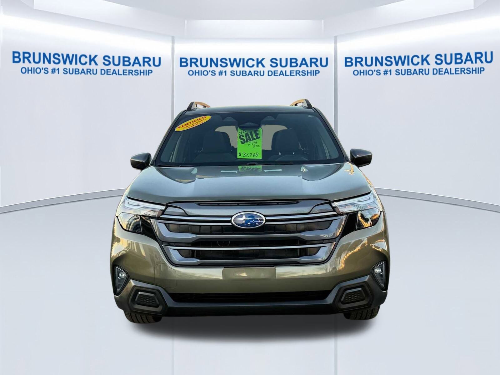 2025 Subaru Forester Premium Base photo 2