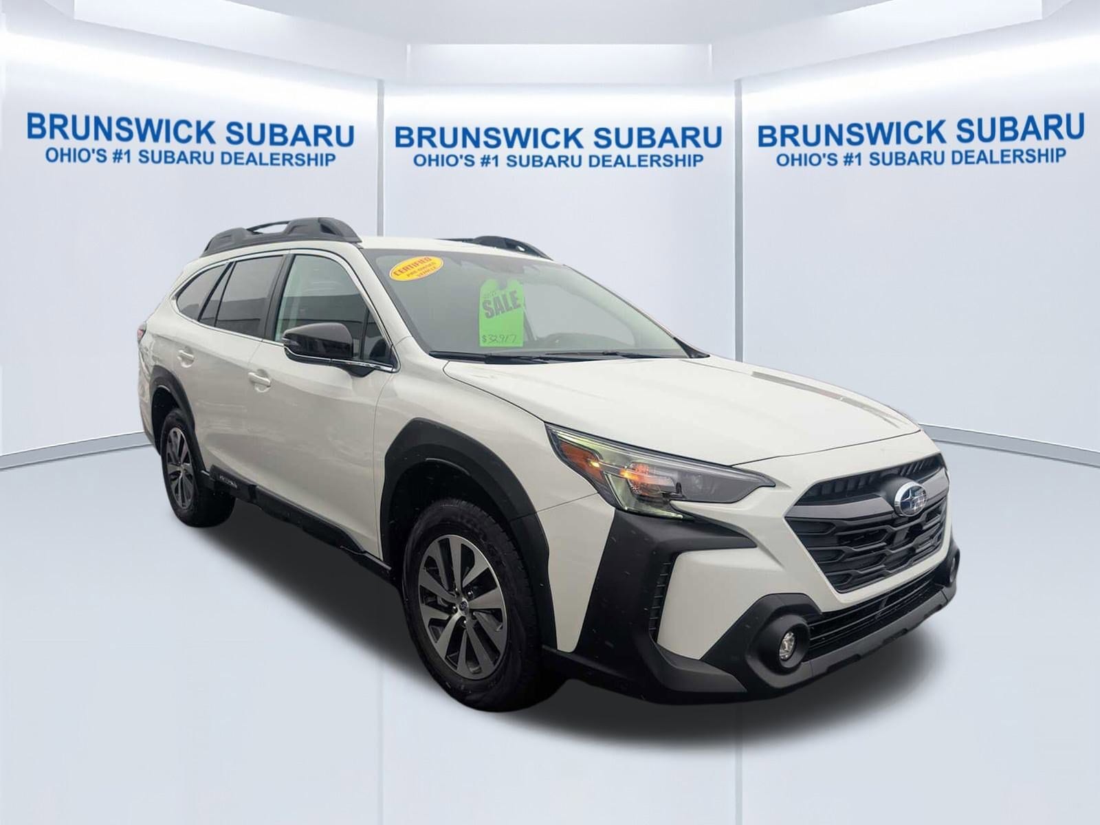 2025 Subaru Outback Premium's photo