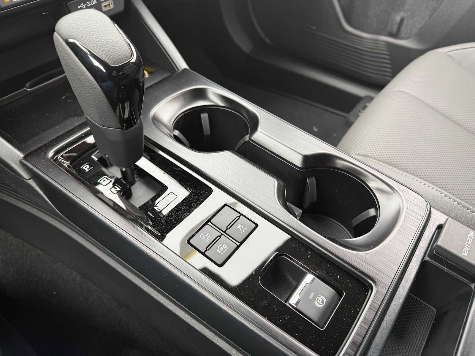 2026 Subaru Outback Limited - Photo 16