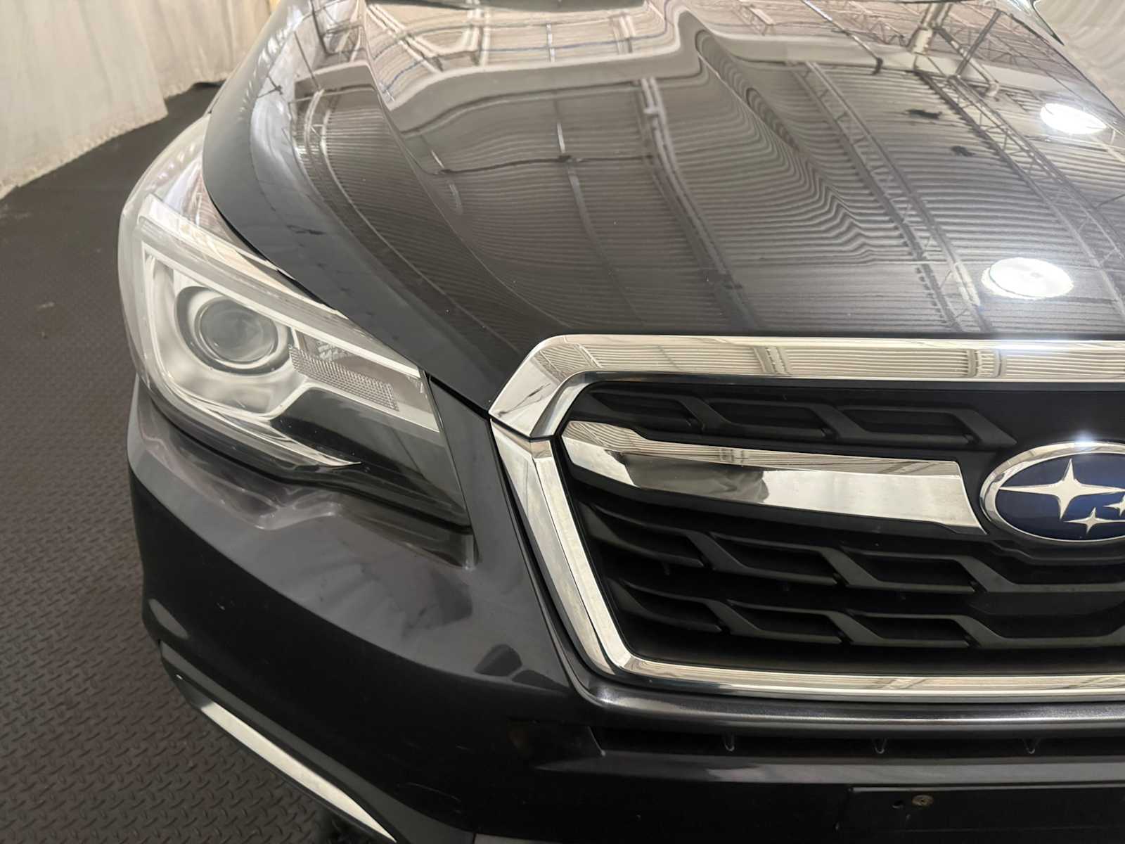 2018 Subaru Forester Touring photo 4