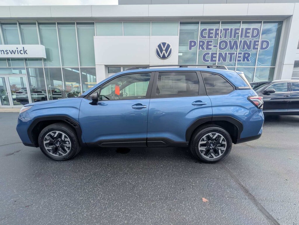 Used 2025 Subaru Forester Premium SUV