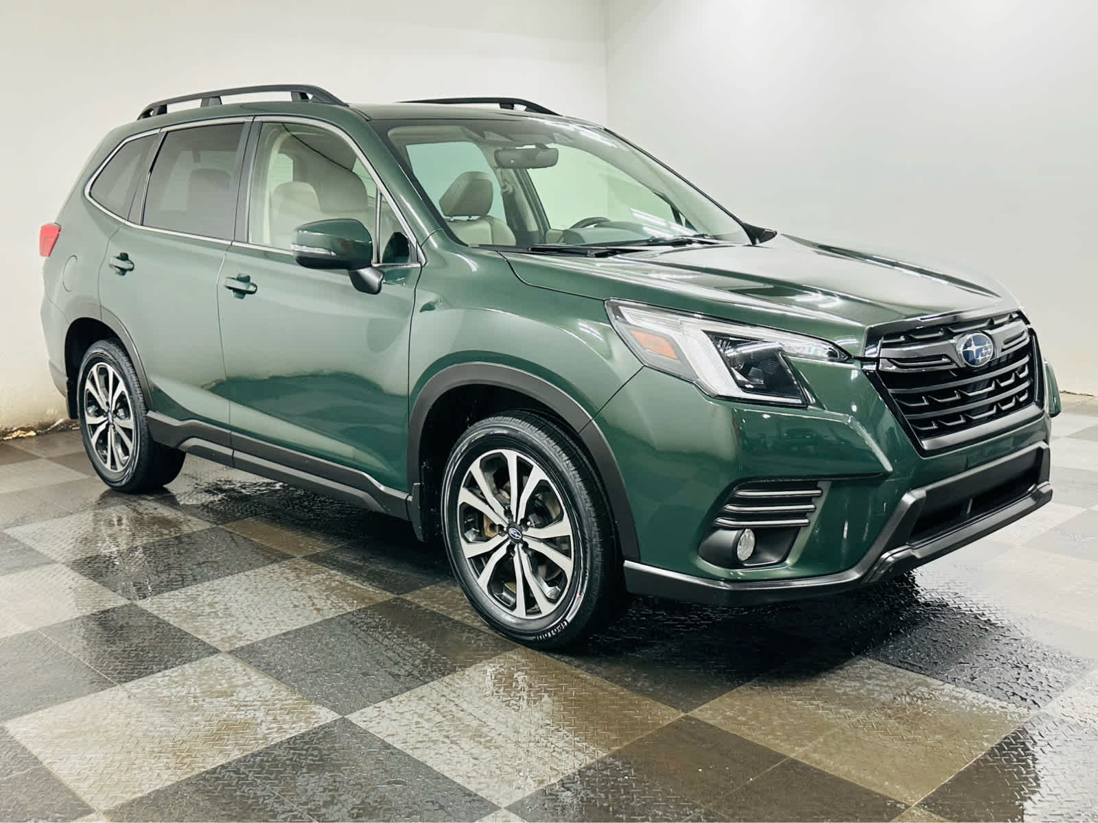 2022 Subaru Forester Limited photo 3