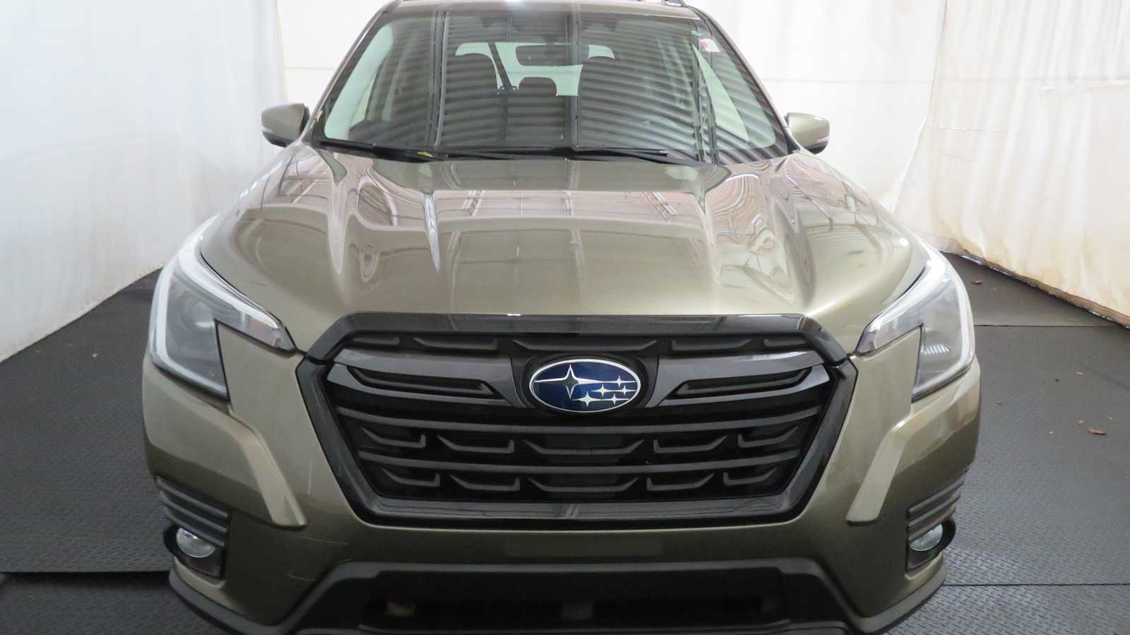 2023 Subaru Forester Limited photo 3