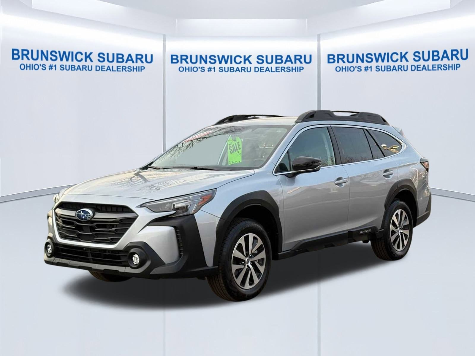2025 Subaru Outback Premium's photo