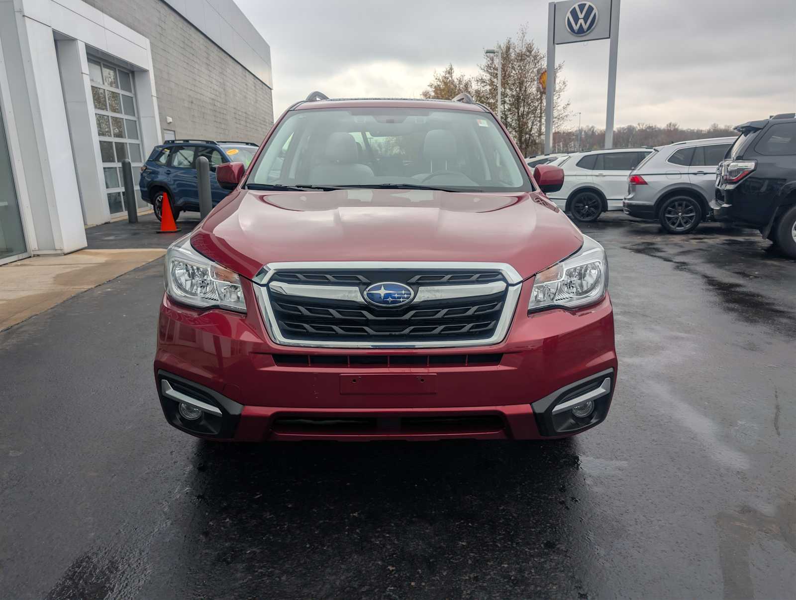 2018 Subaru Forester Premium photo 2