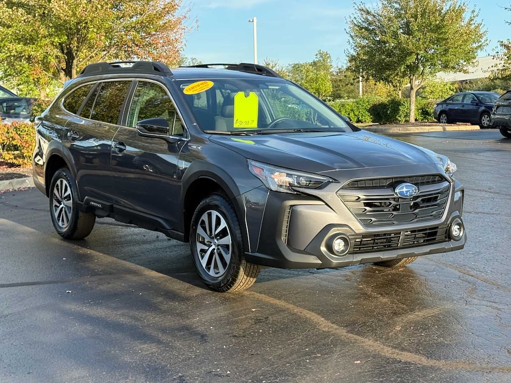 Used 2025 Subaru Outback Premium SUV