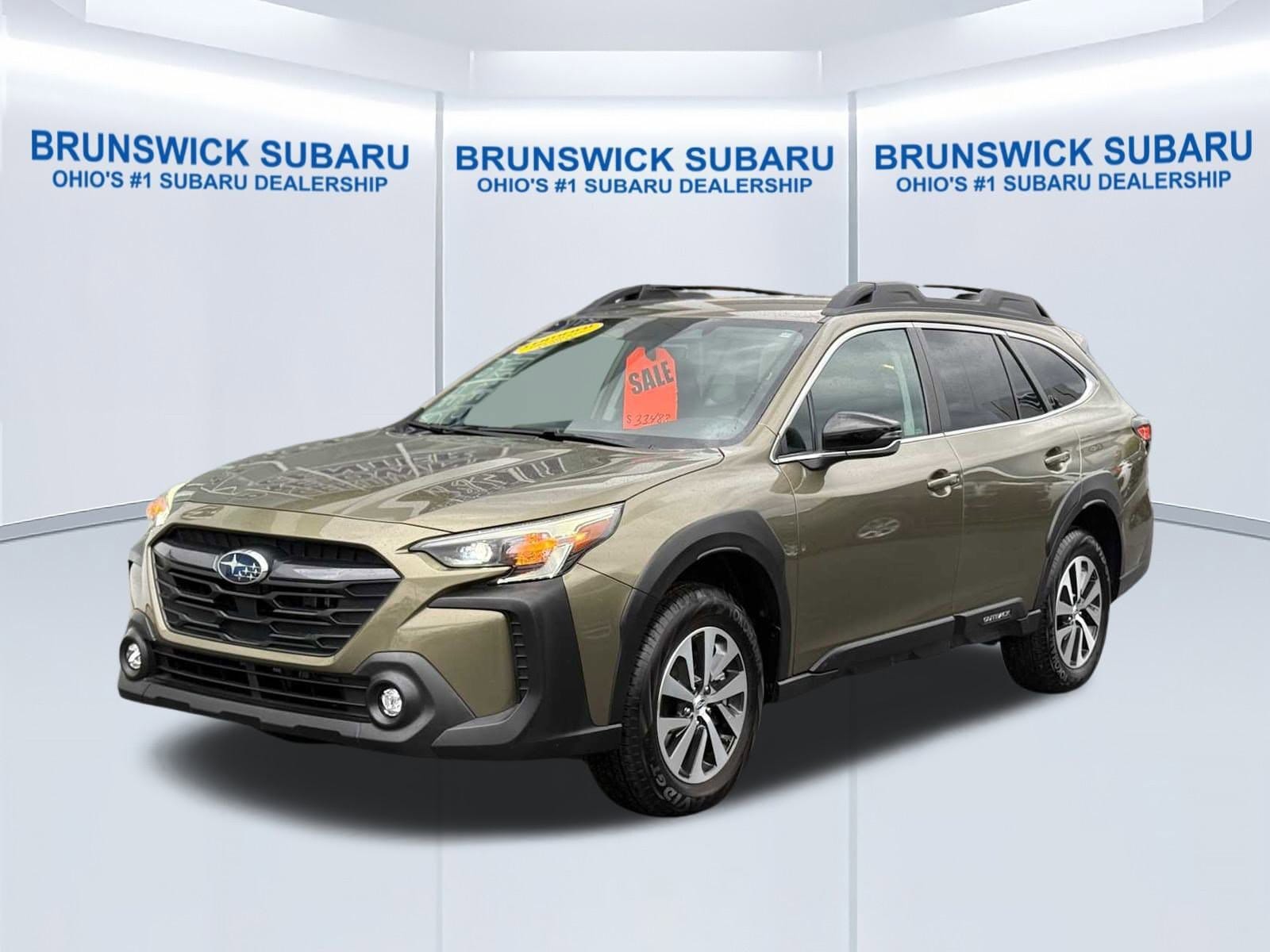 2025 Subaru Outback Premium's photo