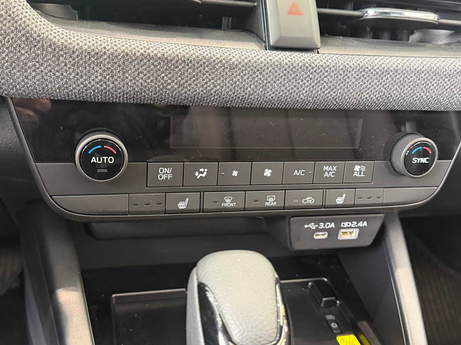 2026 Subaru Outback Limited - Photo 11