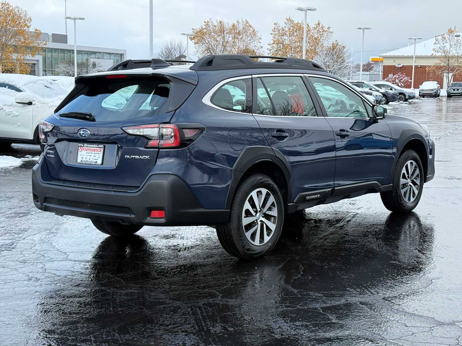2025 Subaru Outback Base photo 4