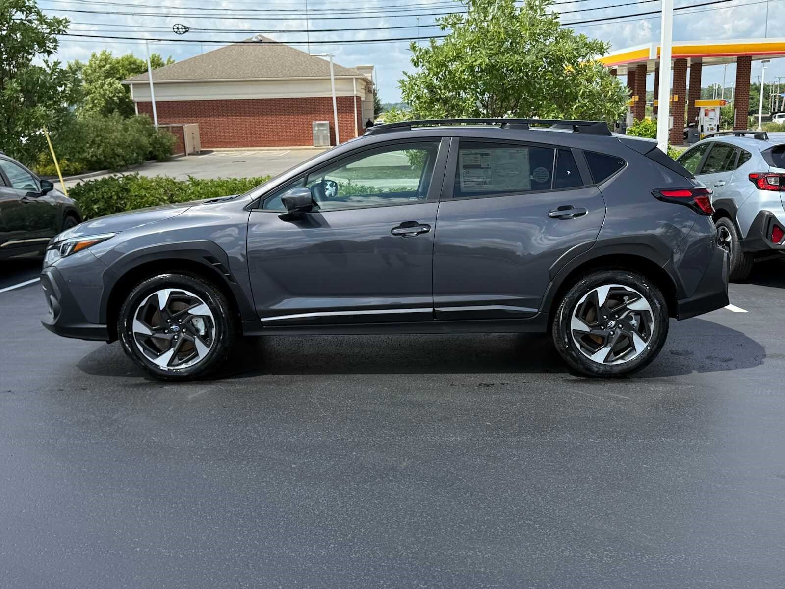 2025 Subaru Crosstrek Limited photo 2