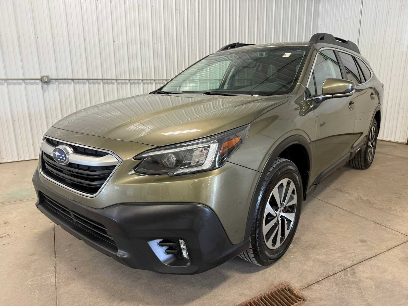 2022 Subaru Outback Premium's photo