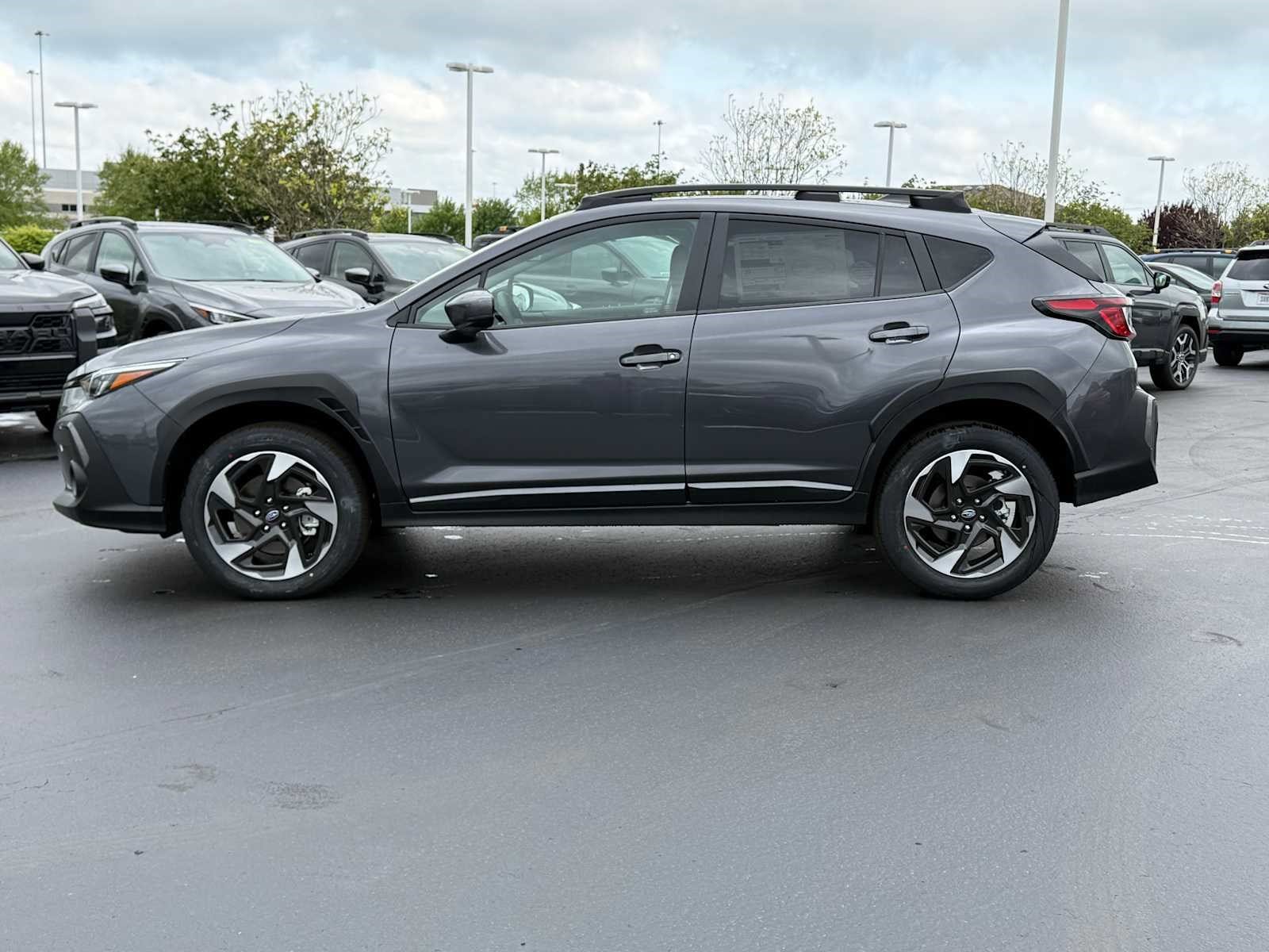 View vehicle photo 3