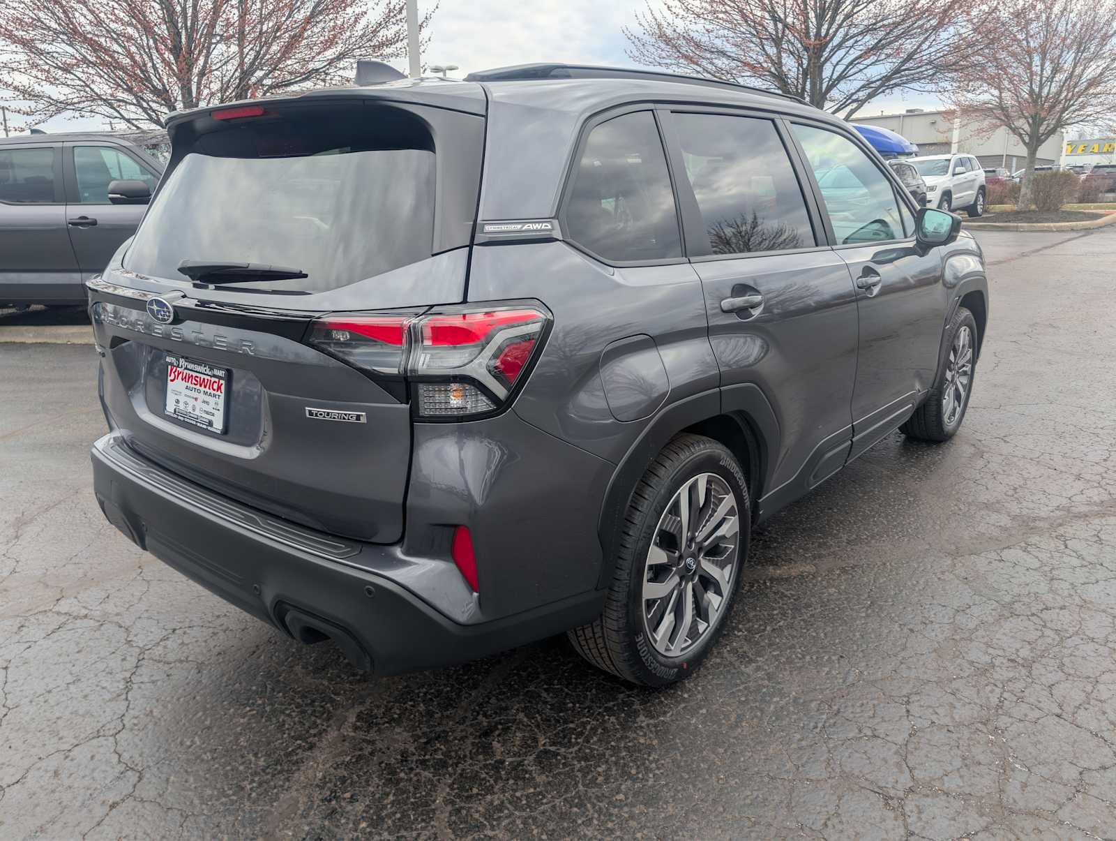 View vehicle photo 7