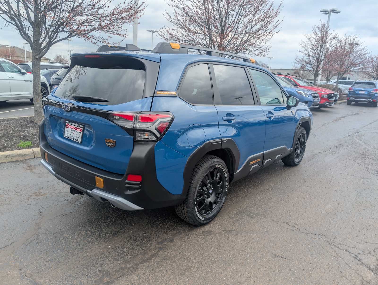 View vehicle photo 7