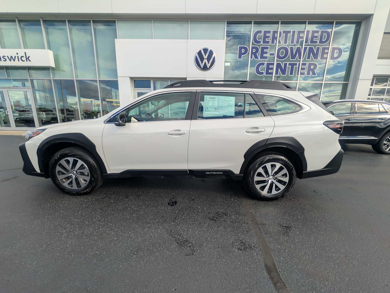 2025 Subaru Outback Base photo 4