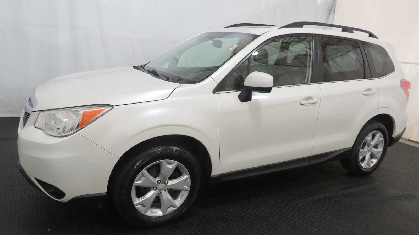 2016 Subaru Forester 2.5i Limited photo 2