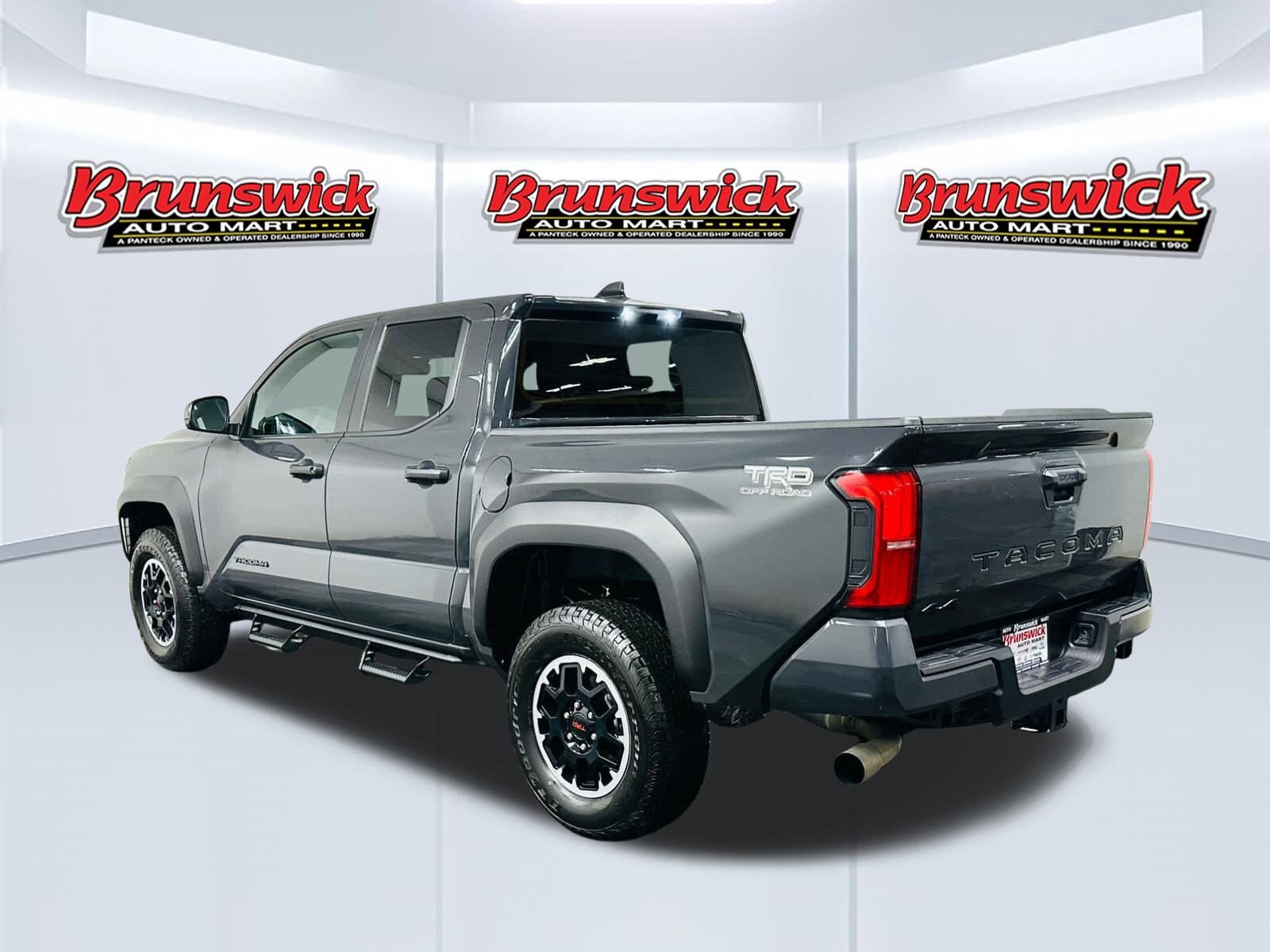 2025 Toyota Tacoma TRD Double Cab photo 4