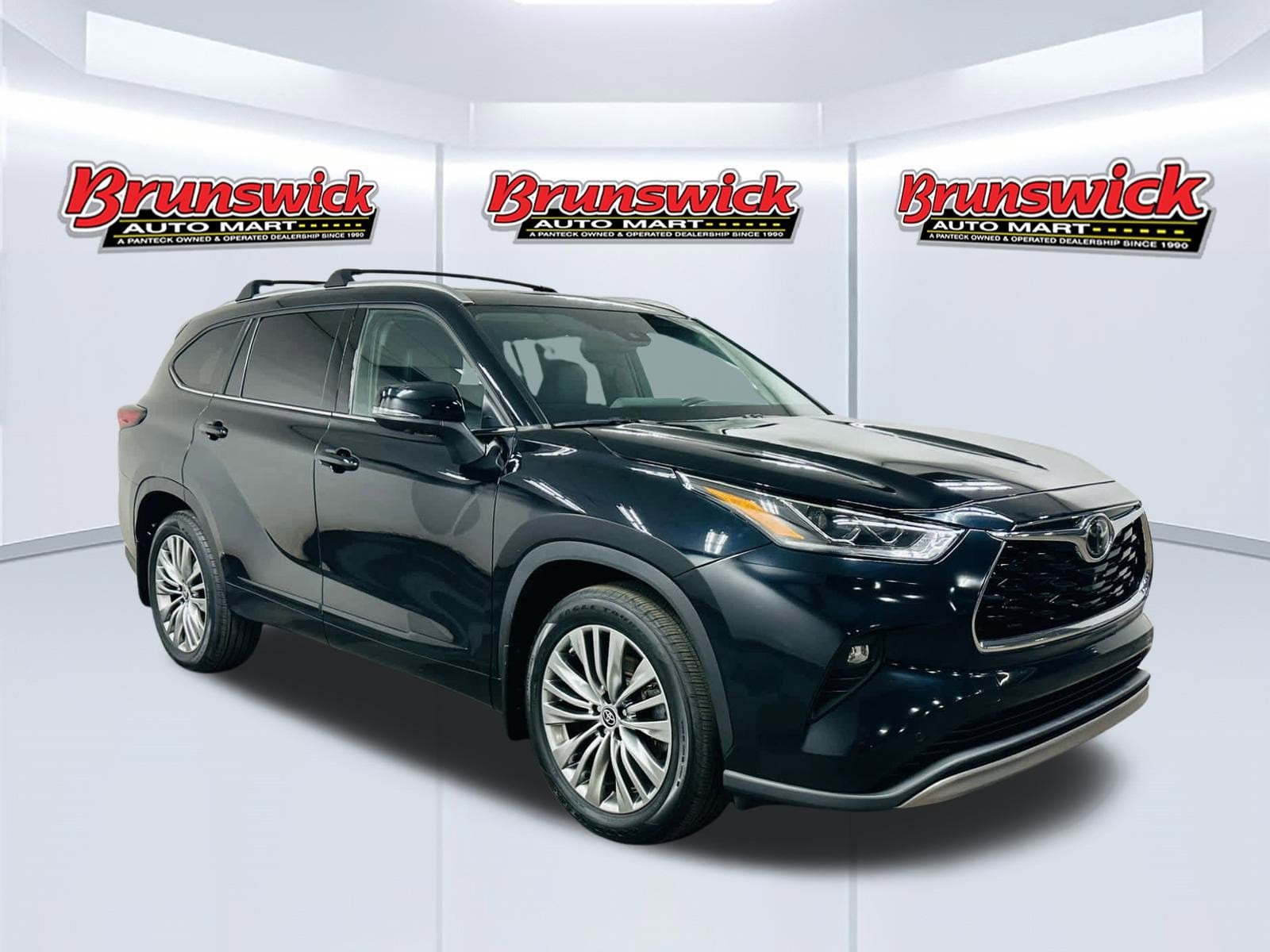 2024 Toyota Highlander SUV 