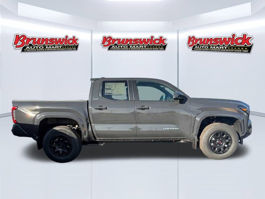 New 2025 Toyota Tacoma SR5 Truck Double Cab