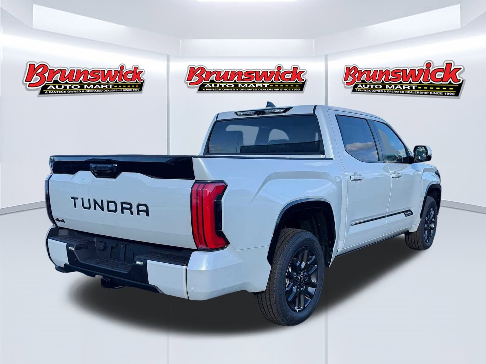 2026 Toyota Tundra Platinum CrewMax photo 3