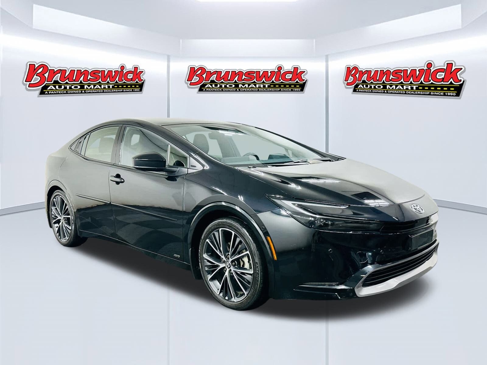 2024 Toyota Prius Limited photo 3