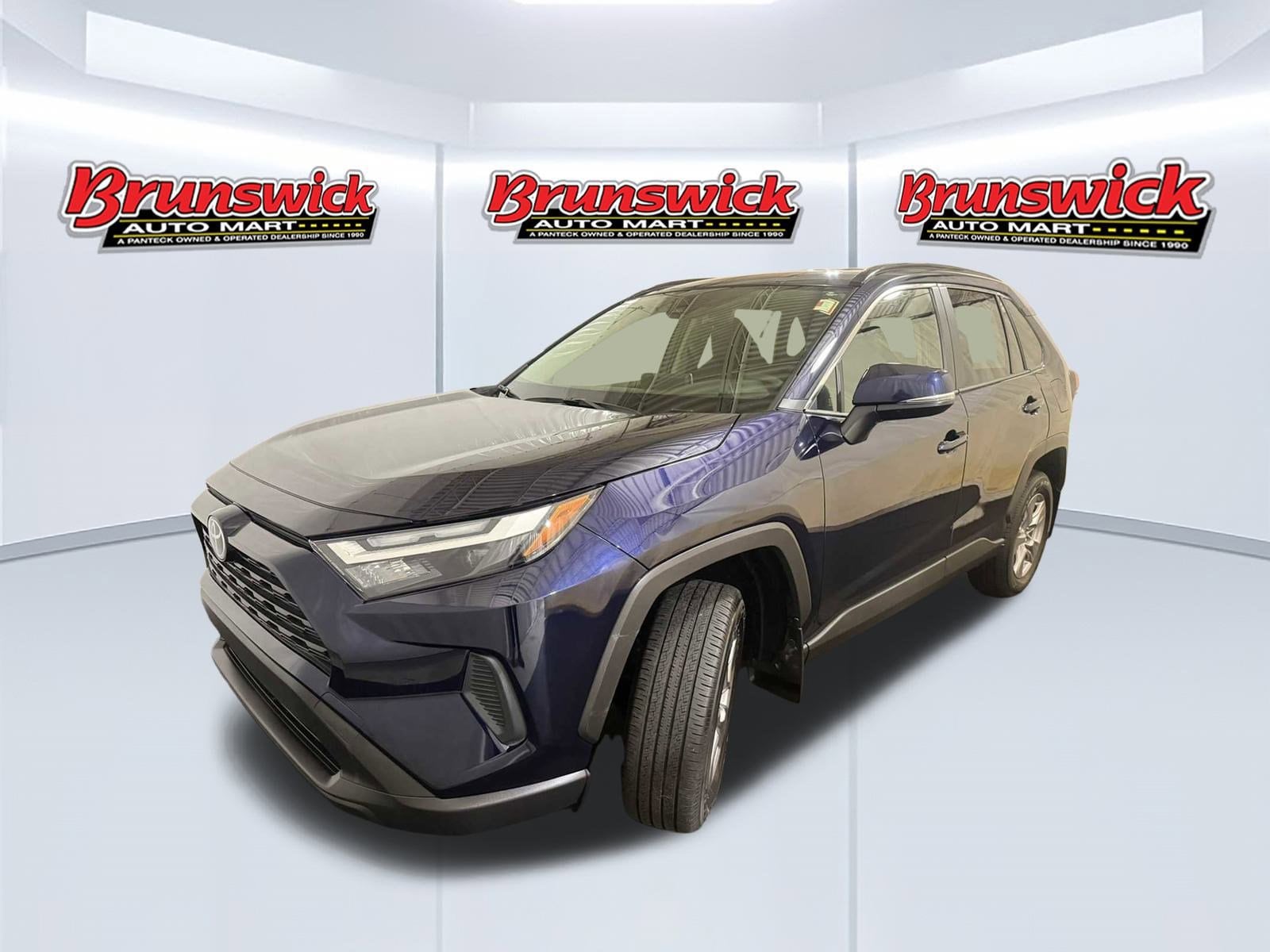 2023 Toyota RAV4 XLE's photo