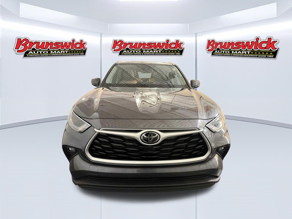 Used 2023 Toyota Highlander XLE SUV