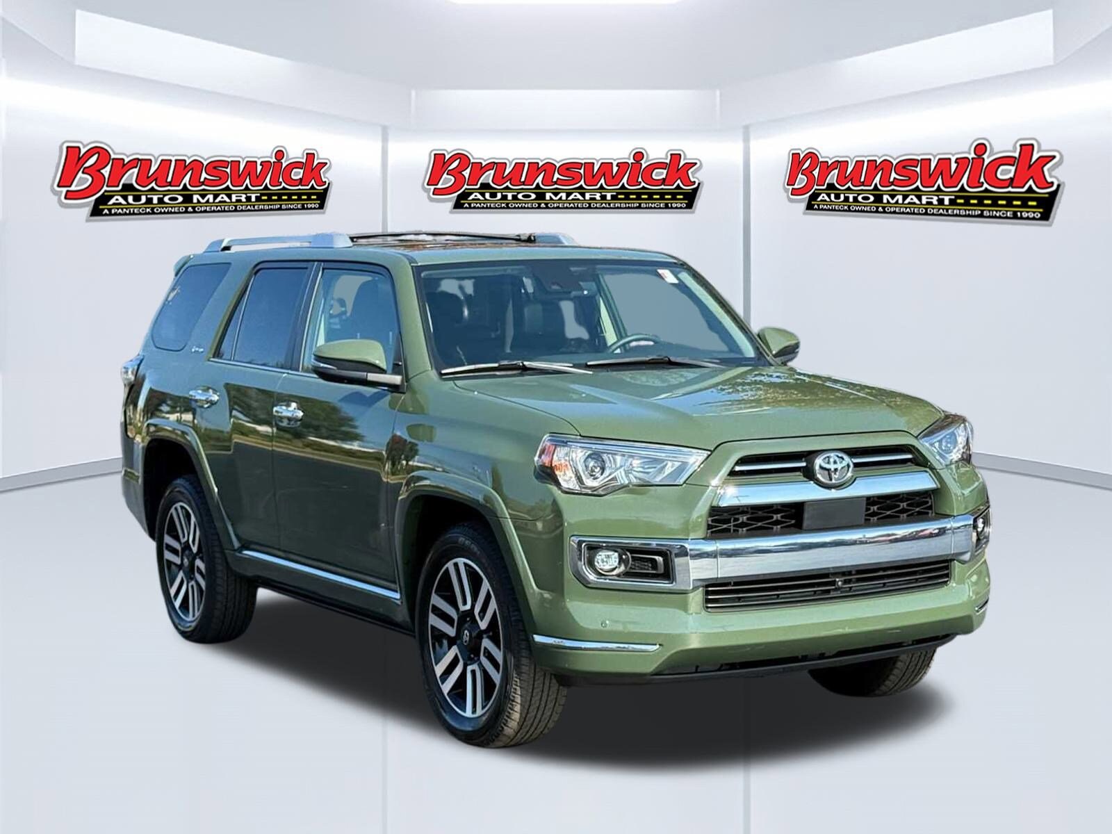 2022 Toyota 4Runner Limited photo 3