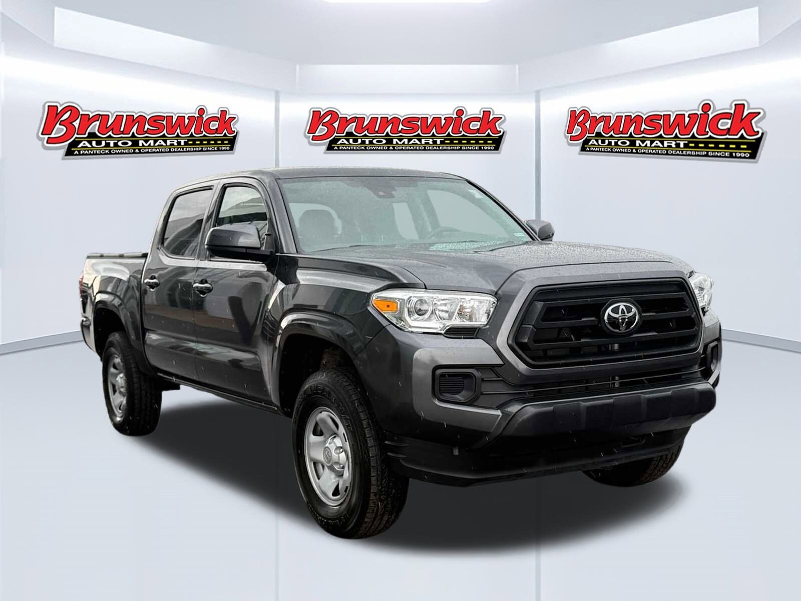 2023 Toyota Tacoma SR V6 photo 2