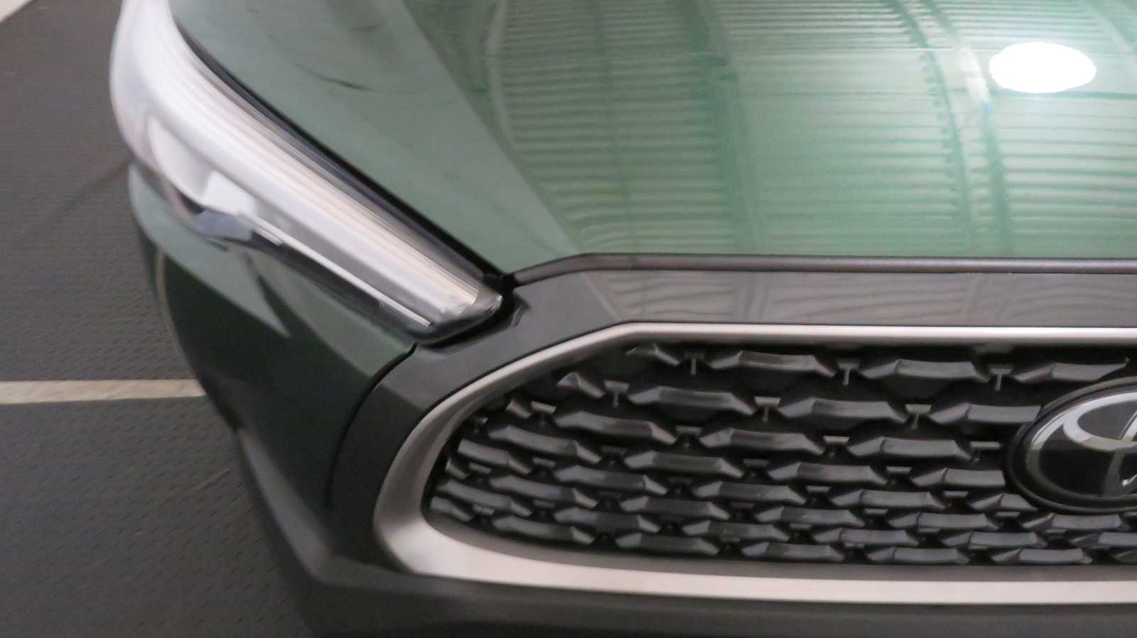 2023 Toyota Corolla Cross XLE photo 4