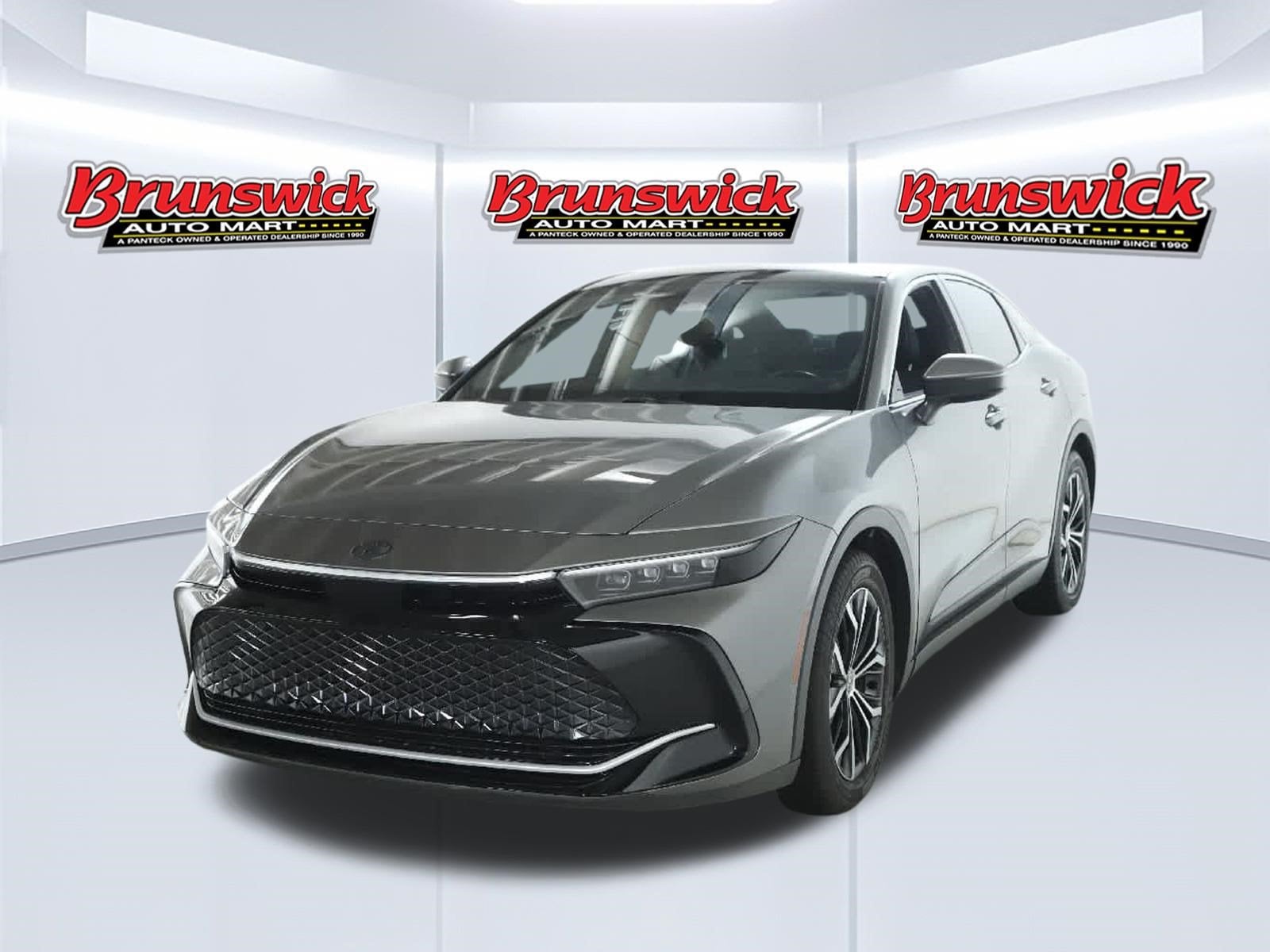  2023 Toyota Crown Limited AWD   