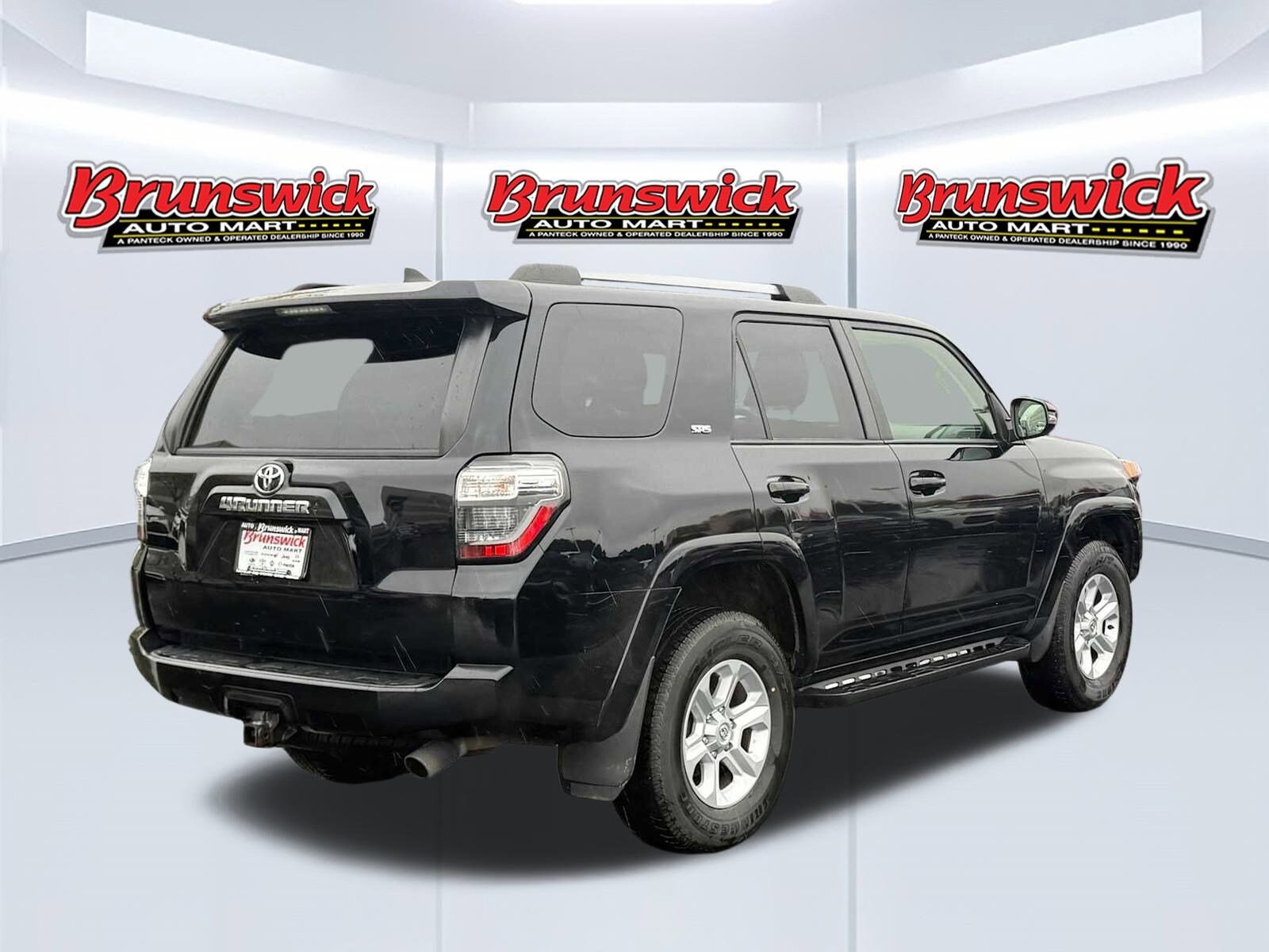 2022 Toyota 4Runner SR5 Premium photo 2