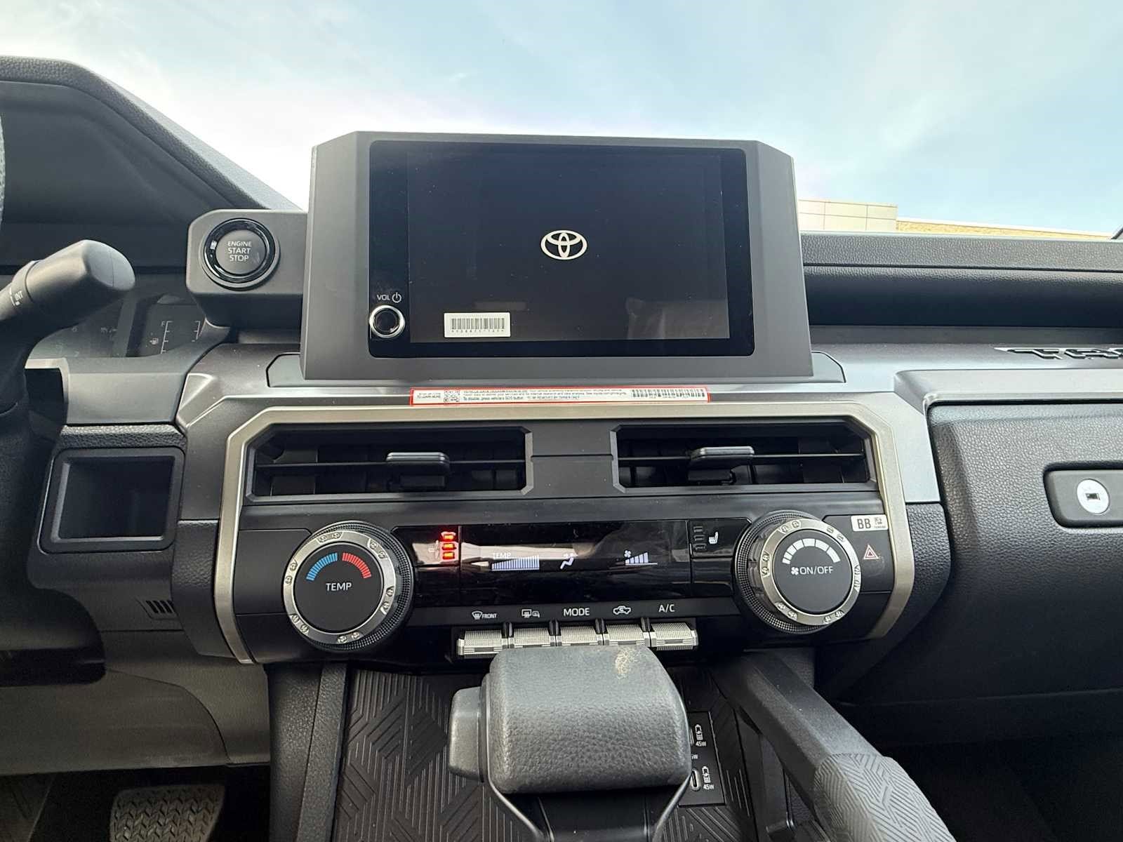 2026 Toyota Tacoma SR5 - Photo 9
