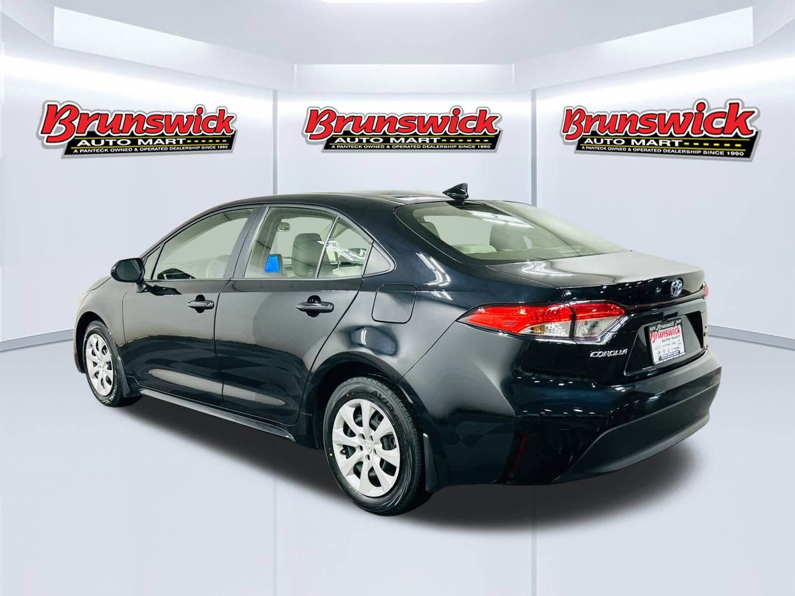 2023 Toyota Corolla Hybrid LE photo 4