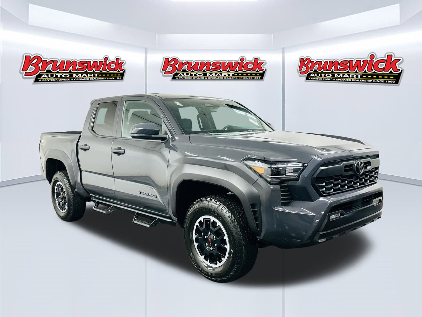 2025 Toyota Tacoma TRD Double Cab photo 3